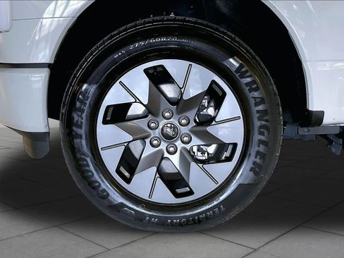 Used 2024 Ford F150 Lightning Lariat AWD/4WD image 9