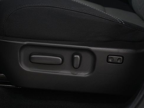 Used 2022 Toyota Tacoma TRD Sport image 24