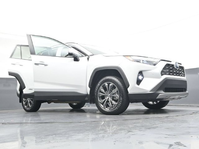 Used 2024 Toyota RAV4 Limited AWD/4WD image 43