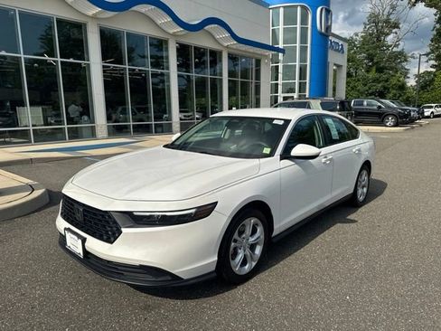 Used 2023 Honda Accord LX image 4