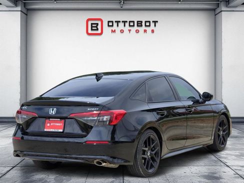 Used 2022 Honda Civic Sport image 4