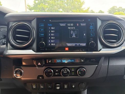 Used 2018 Toyota Tacoma TRD Sport w/ TRD Premium Sport Package RWD image 29