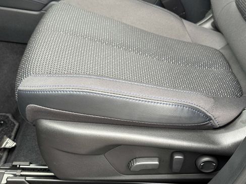 Used 2025 Subaru Forester Premium image 21