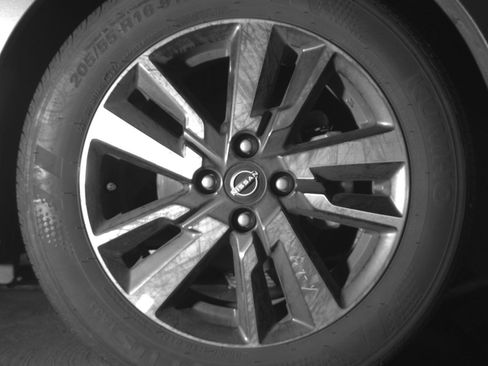Used 2025 Nissan Versa SV FWD image 16