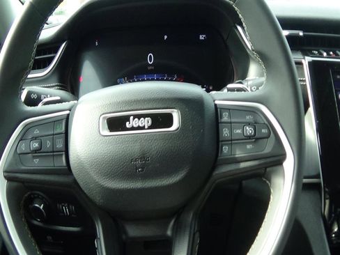 Certified 2023 Jeep Grand Cherokee L Laredo image 25