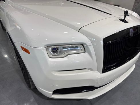 Used 2017 Rolls-Royce Dawn image 28