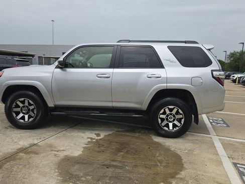 Used 2023 Toyota 4Runner TRD Off-Road AWD/4WD image 8