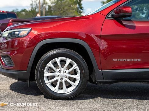 Used 2021 Jeep Cherokee Latitude image 11