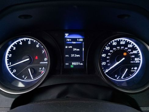 Used 2022 Toyota Camry SE FWD image 31