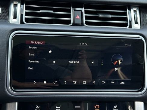 Used 2020 Land Rover Range Rover HSE image 29