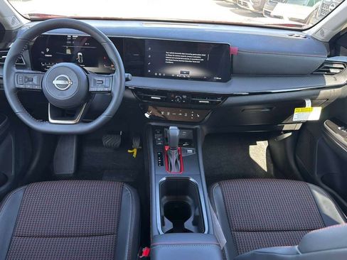 Used 2026 Nissan Kicks SR w/ Cold Weather Package image 9