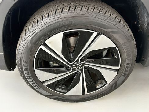Used 2023 Volkswagen Taos SE AWD/4WD image 11