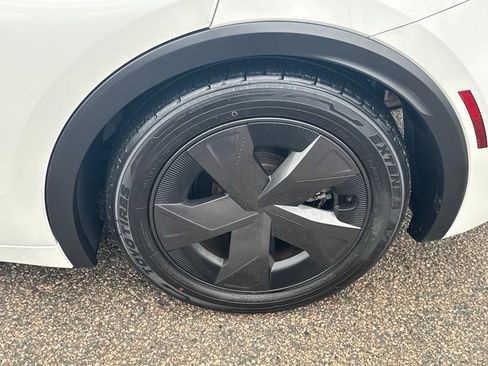 Used 2023 Toyota Prius Prime SE image 38