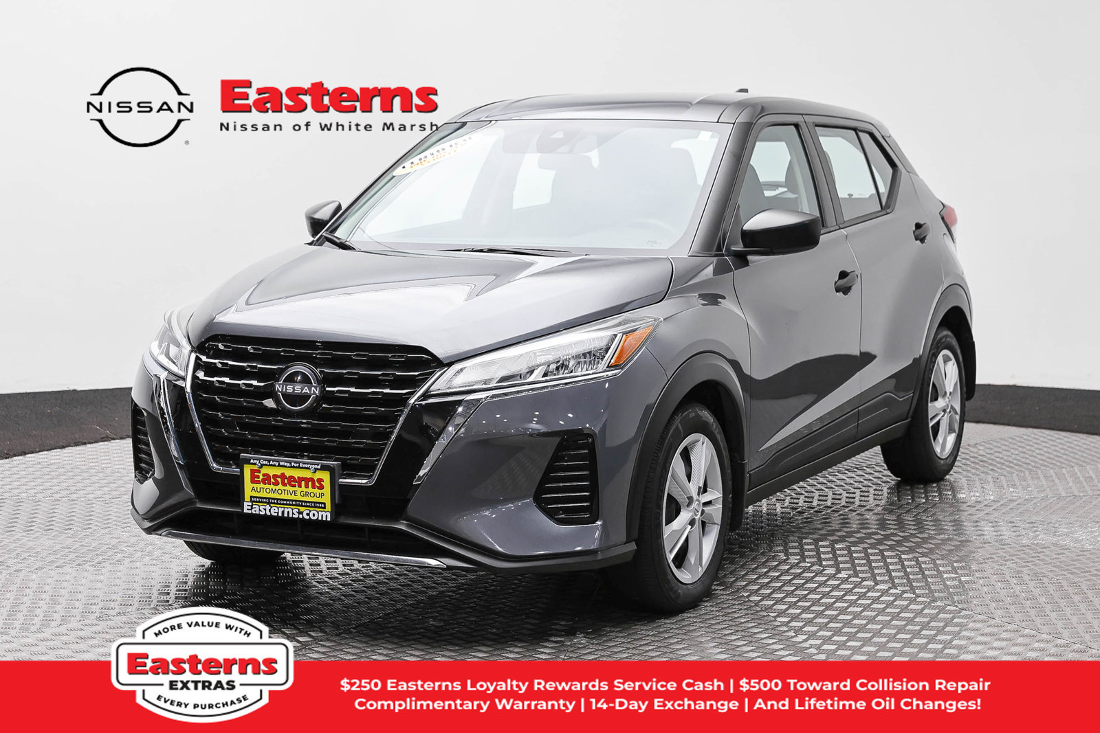 Used 2024 Nissan Kicks S FWD image 1