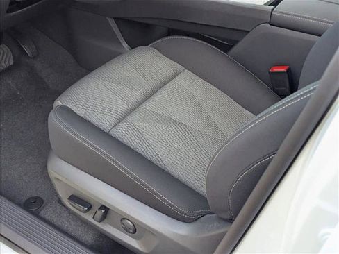 New 2026 Nissan Rogue SV image 4