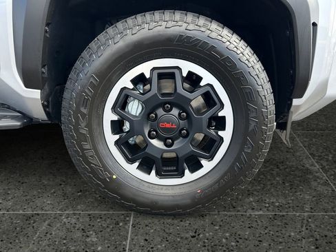 New 2026 Toyota 4Runner TRD Off-Road Premium AWD/4WD image 9