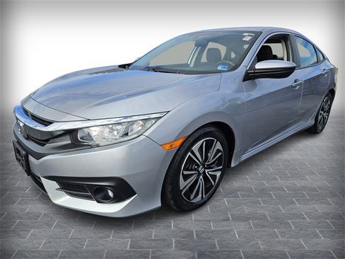 Used 2018 Honda Civic EX-T image 3