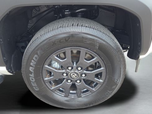 Certified 2026 Toyota 4Runner SR5 RWD image 29