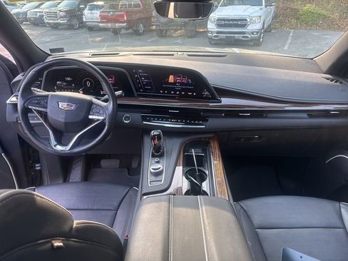 Used 2021 Cadillac Escalade Premium Luxury image 8