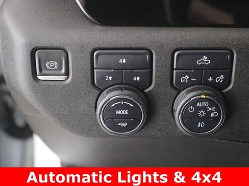 Used 2024 Chevrolet Silverado 2500 LT w/ Convenience Package image 19
