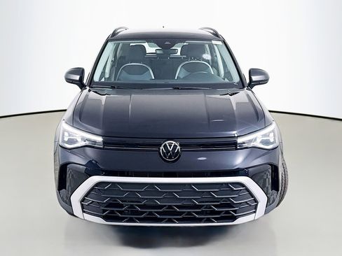 Used 2025 Volkswagen Taos S FWD image 2