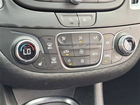 Used 2024 Chevrolet Malibu LT image 20