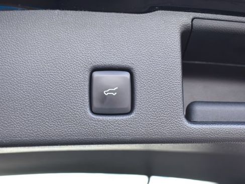 Used 2023 Ford Escape Platinum AWD/4WD image 40