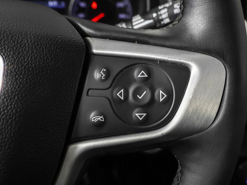 Used 2023 GMC Terrain SLT image 29