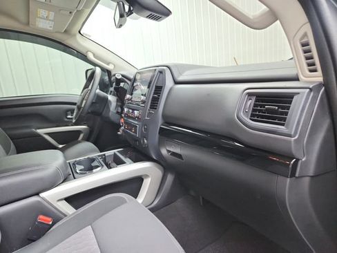 Used 2024 Nissan Titan SV w/ SV Convenience Package AWD/4WD image 35