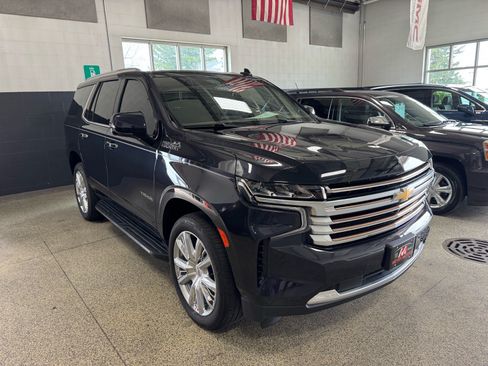 Used 2023 Chevrolet Tahoe High Country w/ Advanced Technology Package AWD/4WD image 3