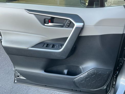 Certified 2019 Toyota RAV4 XLE Premium image 13