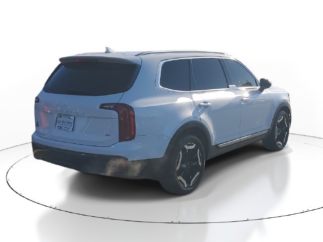 Certified 2024 Kia Telluride S w/ S Sunroof Package AWD/4WD image 4