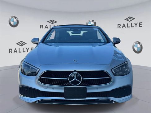 Used 2023 Mercedes-Benz E 450 4MATIC Cabriolet image 2