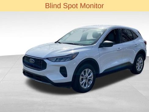 Used 2024 Ford Escape Active AWD/4WD image 3