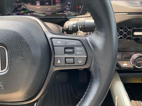 Used 2025 Honda Accord EX-L image 18