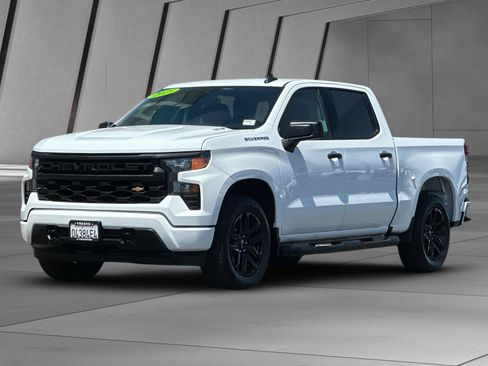 Used 2025 Chevrolet Silverado 1500 Custom RWD image 8