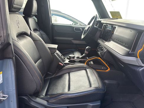 Used 2023 Ford Bronco Badlands image 12