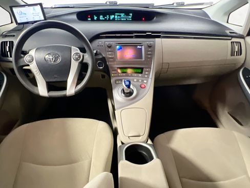 Used 2015 Toyota Prius Two image 30