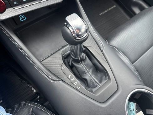 Used 2025 Ford Mustang Premium image 33