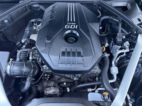 Used 2023 Genesis G70 2.0T RWD image 12