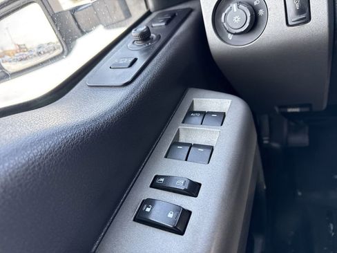 Used 2012 Ford F250 Lariat w/ Lariat Interior Pkg image 22