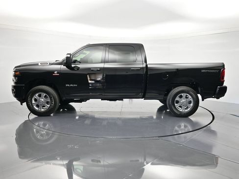 New 2026 RAM 3500 Big Horn AWD/4WD image 8