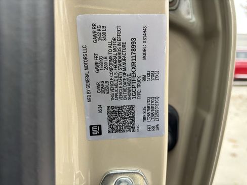 Used 2024 Chevrolet Colorado ZR2 w/ Technology Package image 27