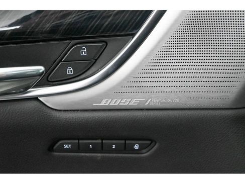 Used 2020 Cadillac XT6 Premium Luxury image 32