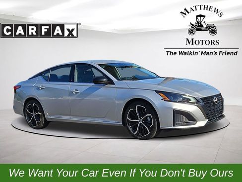Used 2024 Nissan Altima 2.5 SR FWD image 1