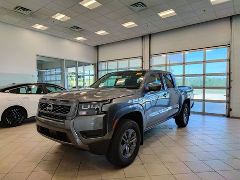Used 2026 Nissan Frontier SV w/ SV Convenience Package AWD/4WD image 6