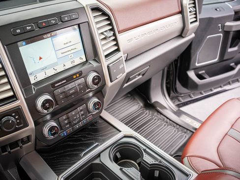 Used 2019 Ford F250 Platinum w/ Platinum Ultimate Package AWD/4WD image 29