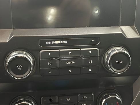 Used 2021 Ford F250 Lariat w/ Chrome Package image 11