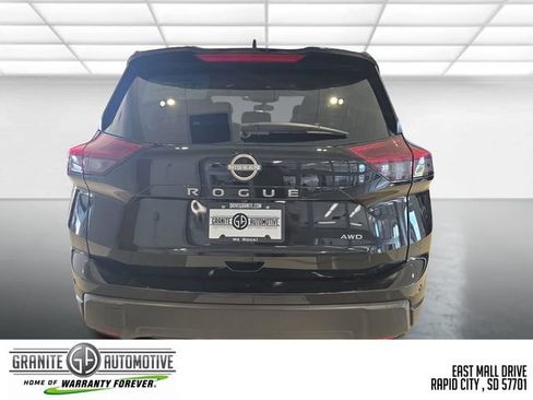 Used 2025 Nissan Rogue SV AWD/4WD image 5
