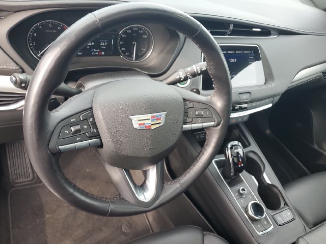 Certified 2023 Cadillac XT4 Premium Luxury w/ Cold Weather Package AWD/4WD image 15